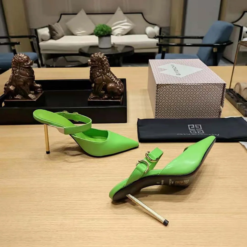 Givenchy Voyou Slingbacks in Leather for Women in Green