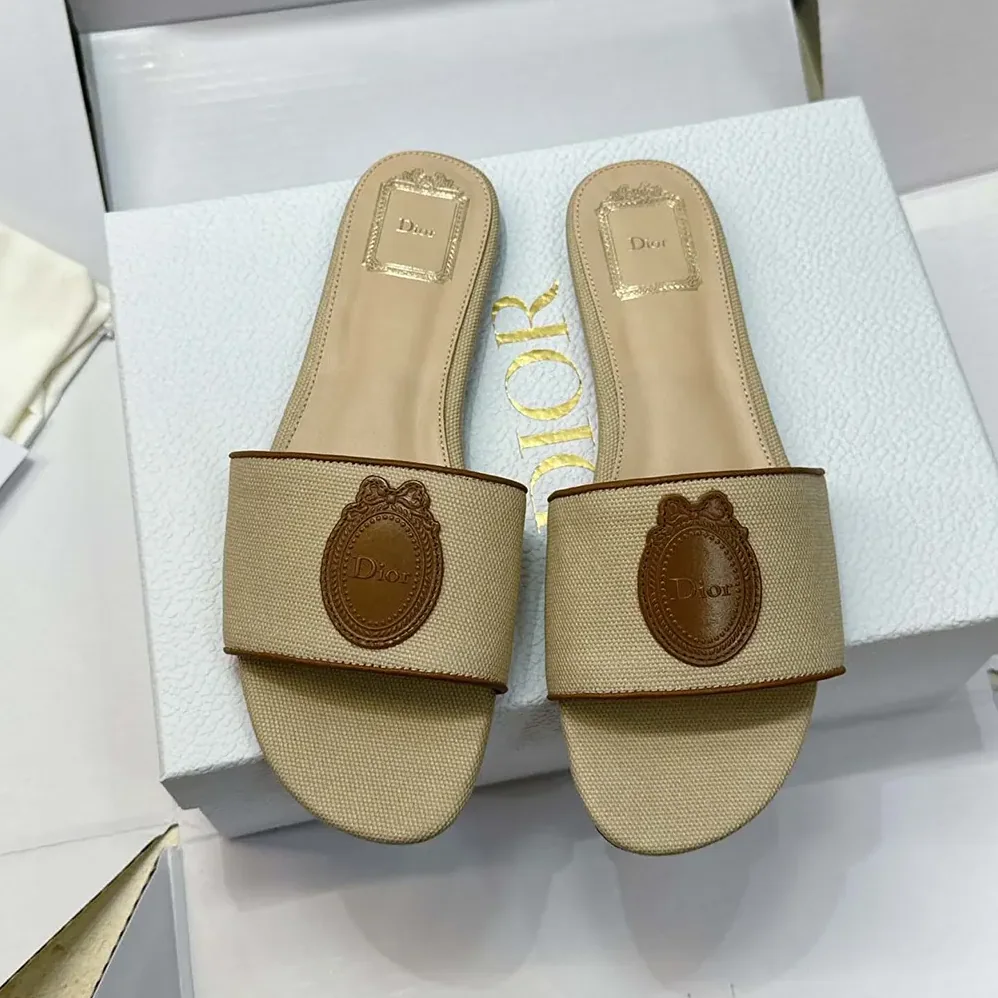 Dior Dioriviera Dior Médaillon Slide Natural Embroidered Cotton and Cognac Brown Calfskin for Women Dior Dioriviera Dior Médaillon Slide Natural Embroidered Cotton and Cognac Brown Calfskin for Women