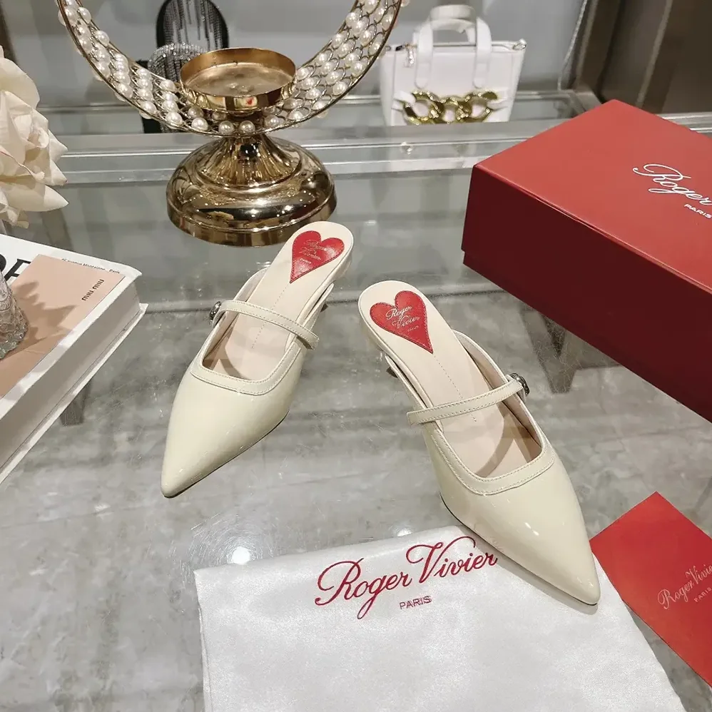 Roger Vivier Mary Jane Virgule Mules in Patent Leather for Women in White Roger Vivier Mary Jane Virgule Mules in Patent Leather for Women in White