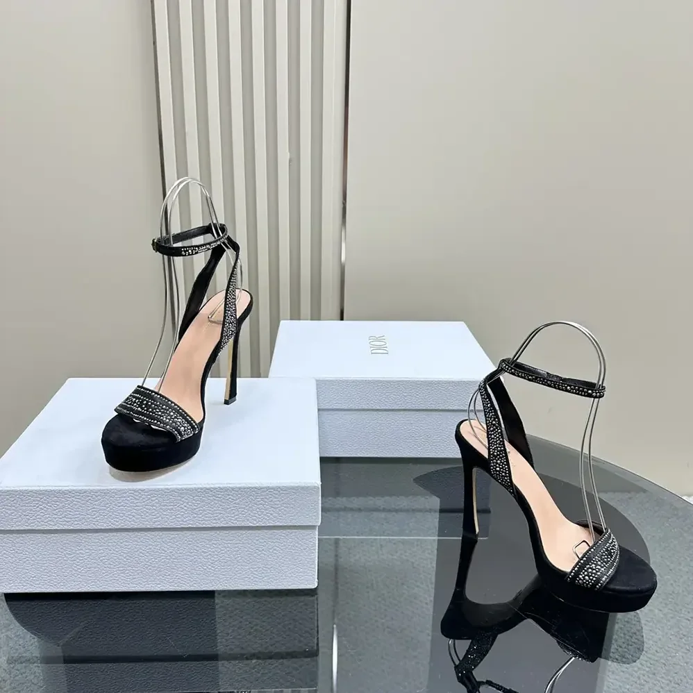 Dior Or Dway Heeled Sandal Black Cotton Embroidered with Thread and Silver for Women in Tone Strass Dior Or Dway Heeled Sandal Black Cotton Embroidered with Thread and Silver for Women in Tone Strass