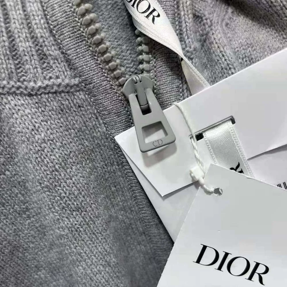 Dior Dioralps Sleeveless Zipped Sweater Gray Three-Tone Wool and Cashmere Knit for Women Dior Dioralps Sleeveless Zipped Sweater Gray Three-Tone Wool and Cashmere Knit for Women