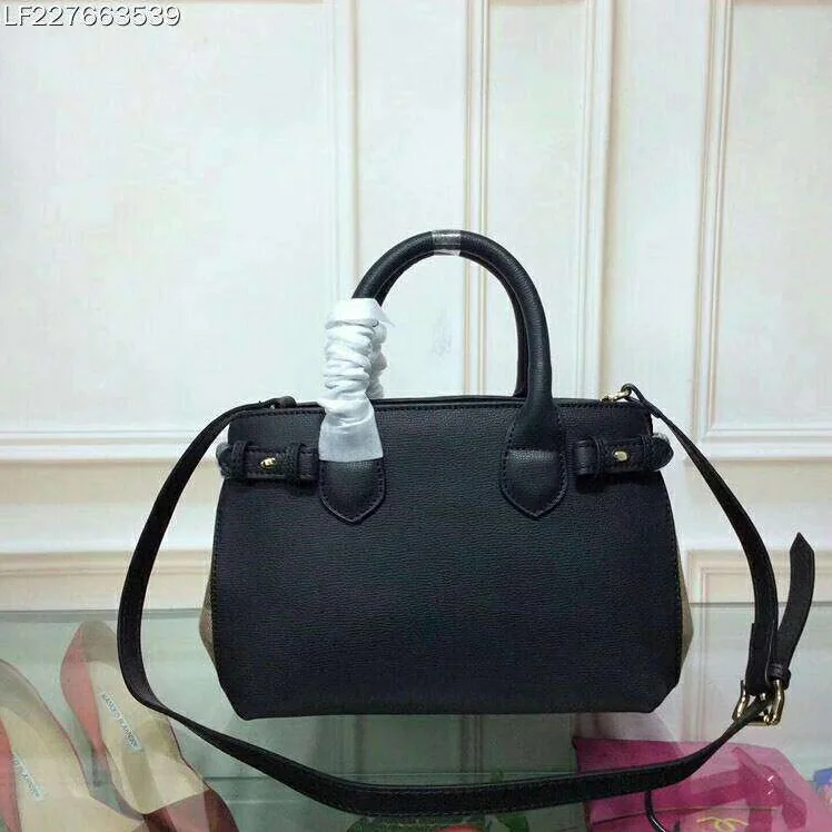 Burberry Small Banner Bag in Leather and House Check in Black