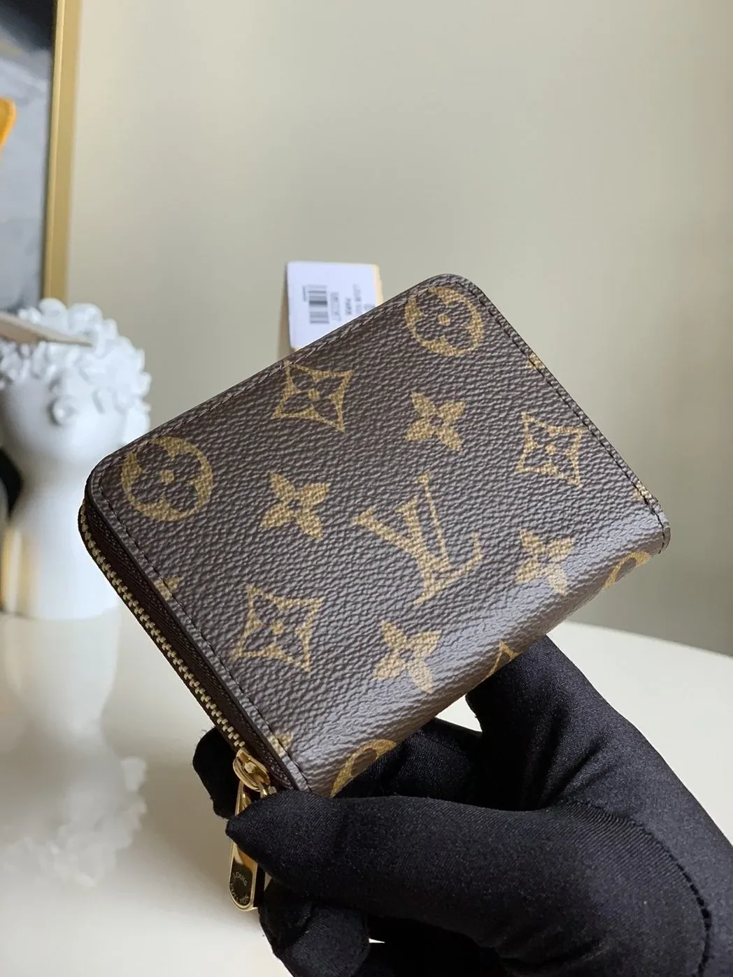 Louis Vuitton Zippy Coin Purse In Monogram Canvas Louis Vuitton Zippy Coin Purse In Monogram Canvas