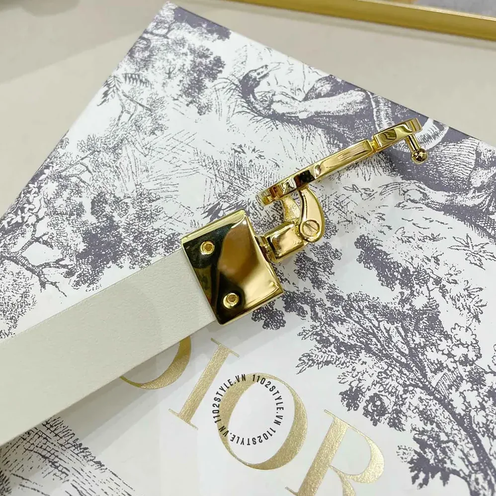 Dior 30 Montaigne Reversible Belt Gold-Tone and Latte Smooth Calfskin for Women Dior 30 Montaigne Reversible Belt Gold-Tone and Latte Smooth Calfskin for Women