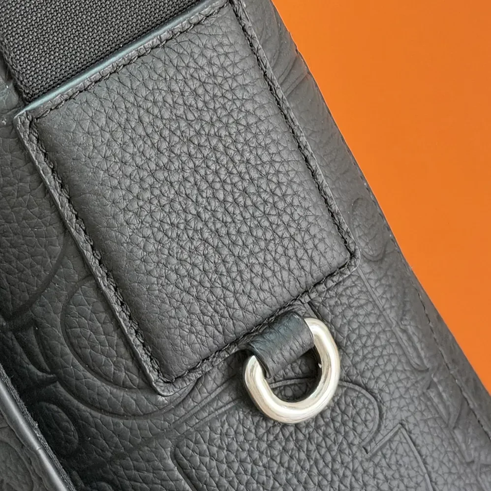 Dior Small Dior Jett Messenger Bag with Flap Black Dior Gravity Leather for Men Dior Small Dior Jett Messenger Bag with Flap Black Dior Gravity Leather for Men