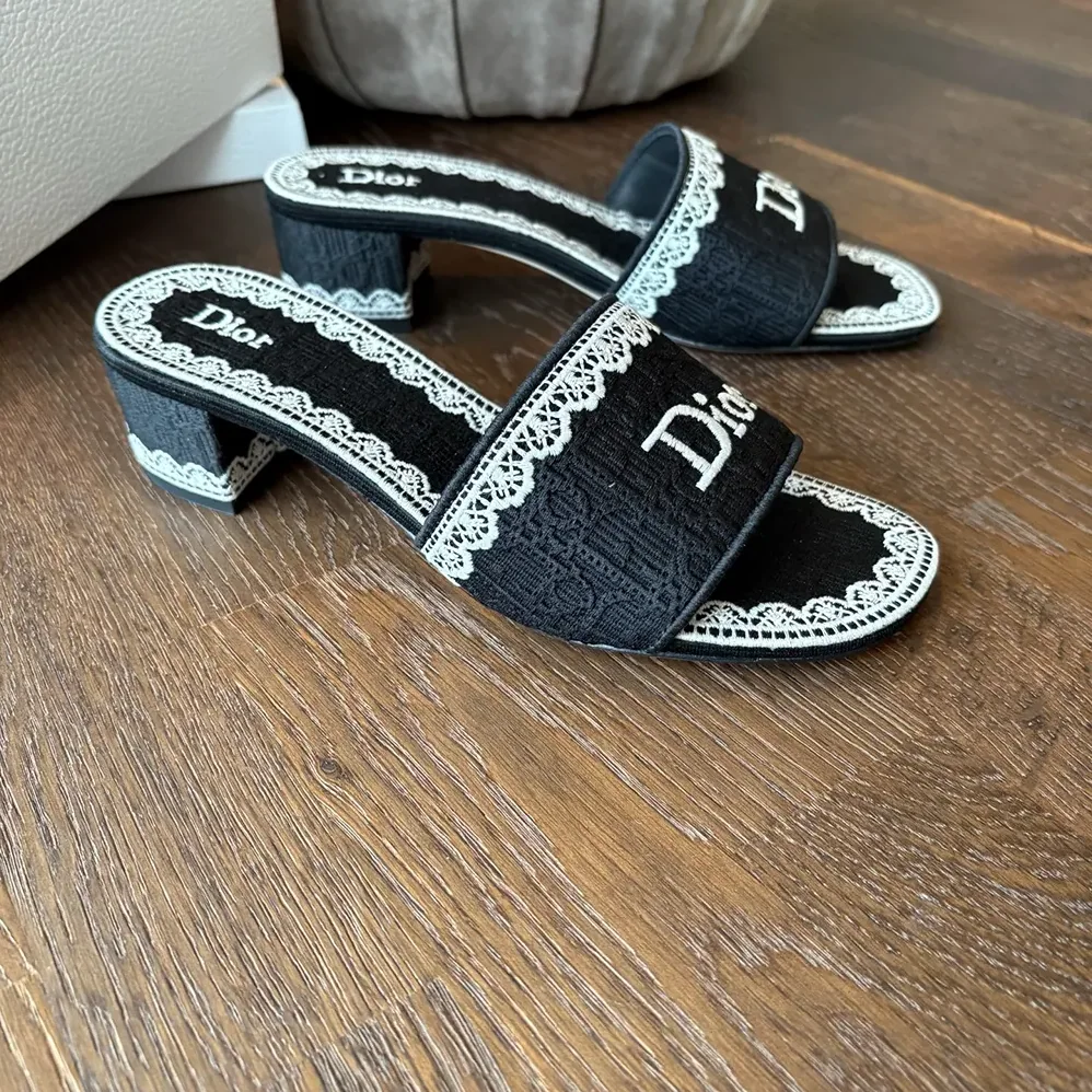 Dior Dentelle Heeled Slide Navy Blue Dior Oblique Embroidered Cotton and White Lace for Women Dior Dentelle Heeled Slide Navy Blue Dior Oblique Embroidered Cotton and White Lace for Women