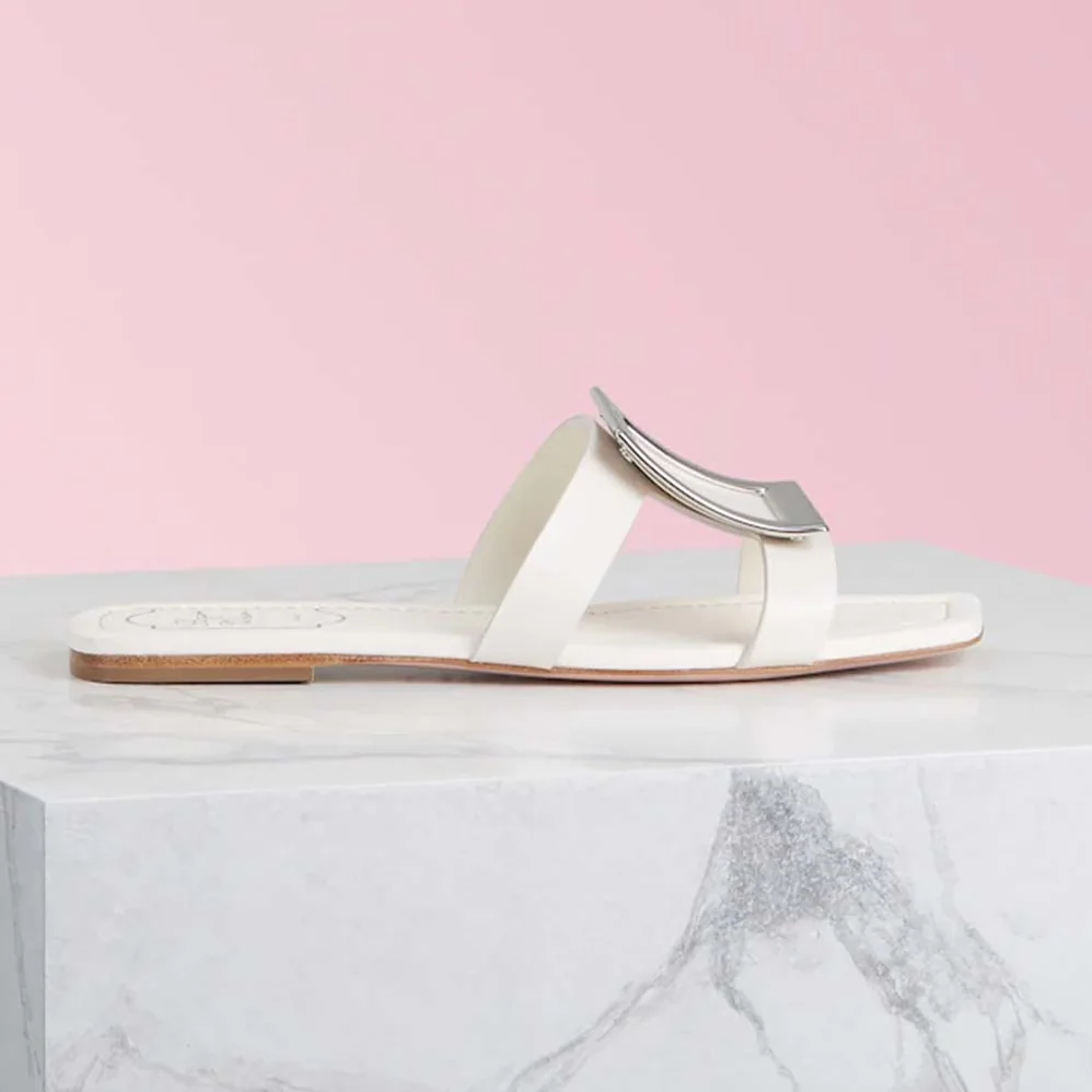 Roger Vivier Bikiviv' Mules Flat Sandals for Women in White Roger Vivier Bikiviv' Mules Flat Sandals for Women in White