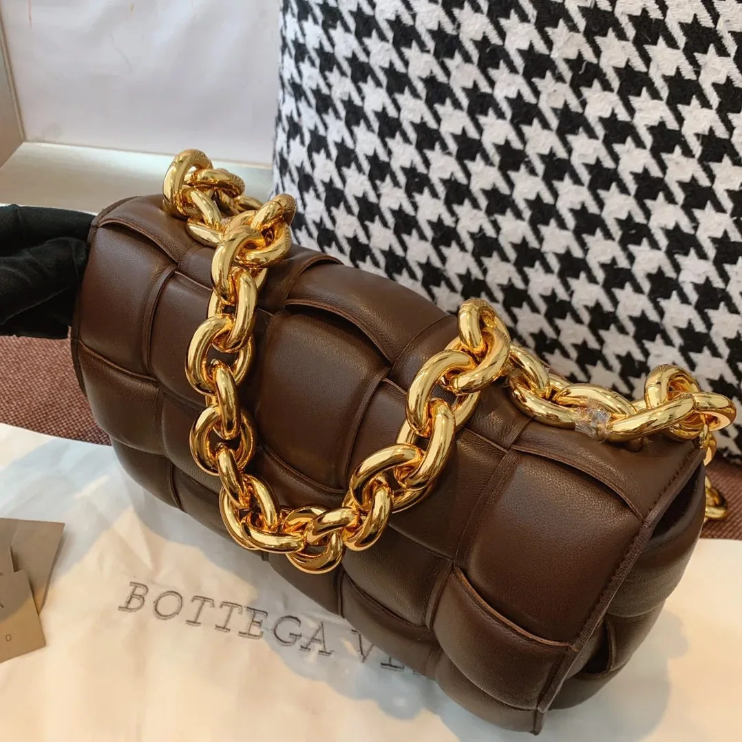 Bottega Veneta Chain Cassette Fondant
