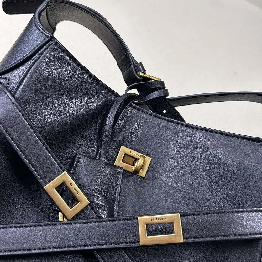 Balenciaga Bel Air Small Hobo Bag in Black for Women Balenciaga Bel Air Small Hobo Bag in Black for Women