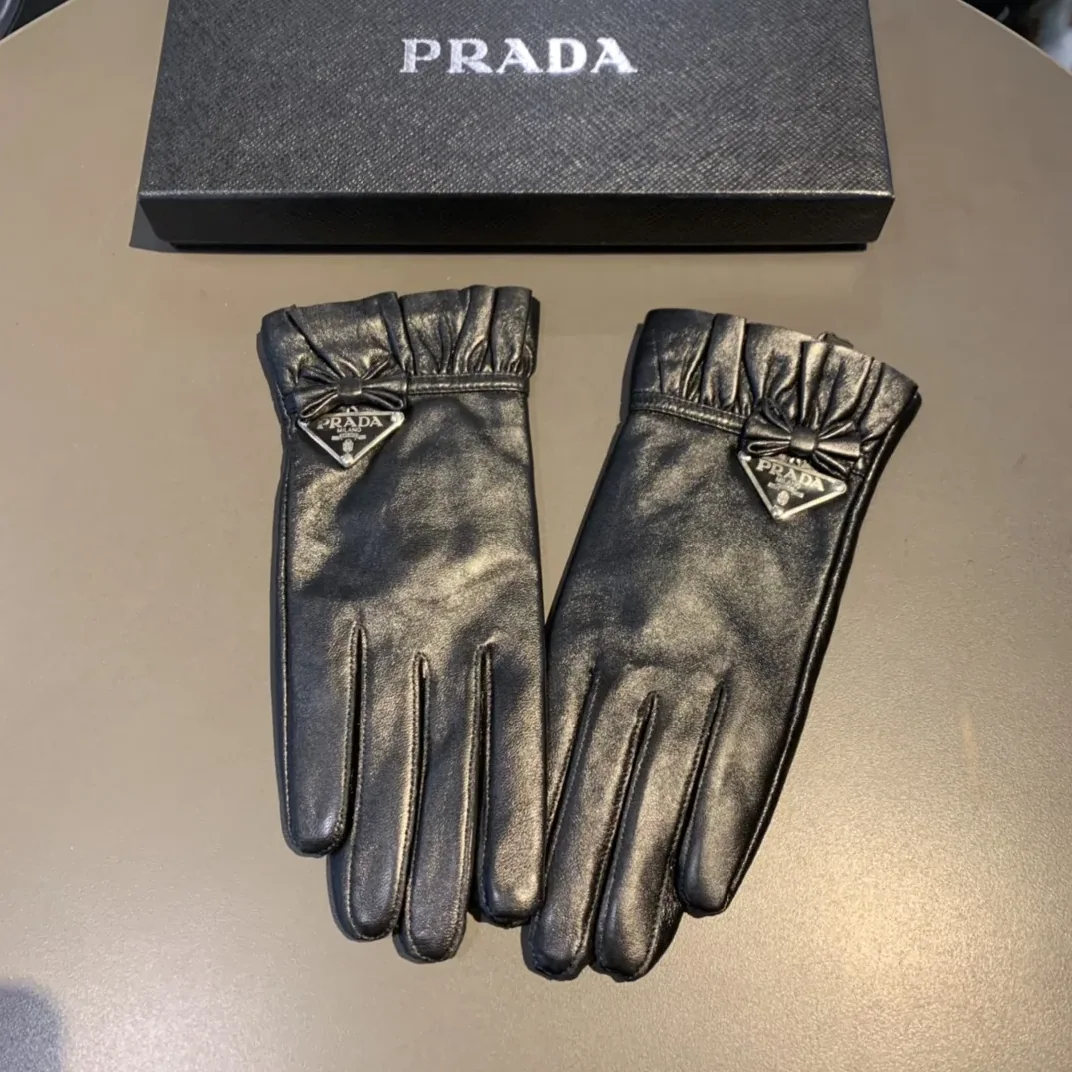 Prada Nappa Gloves In Black Prada Nappa Gloves In Black
