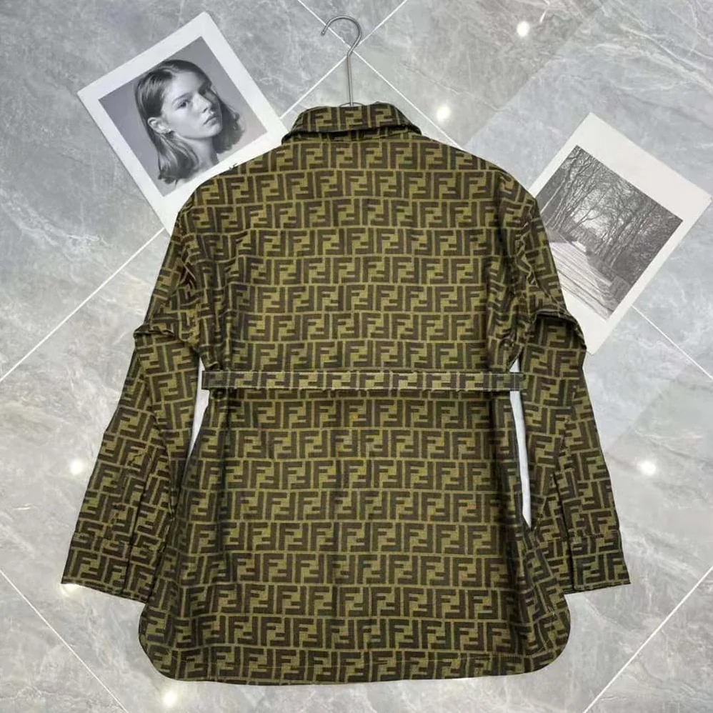 Fendi Single-Breasted Brown Canvas Go for Women in To Jacket Fendi Single-Breasted Brown Canvas Go for Women in To Jacket