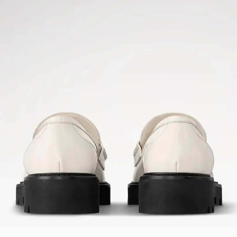 Louis Vuitton District Flat Loafer Ecru 1AGXIV Louis Vuitton District Flat Loafer Ecru 1AGXIV