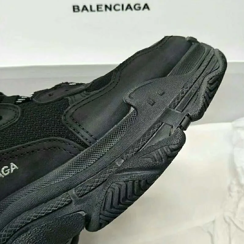 Balenciaga Triple S Trainers Oversized Multimaterial Sneakers Quilted Effect for Unisex in Black