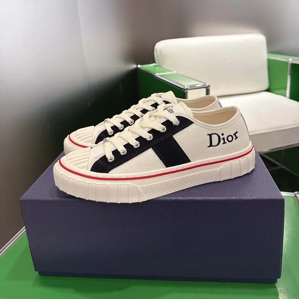 Dior Hooper Low-Top Sneaker White Canvas and Navy Blue Suede Calfskin for Unisex Dior Hooper Low-Top Sneaker White Canvas and Navy Blue Suede Calfskin for Unisex