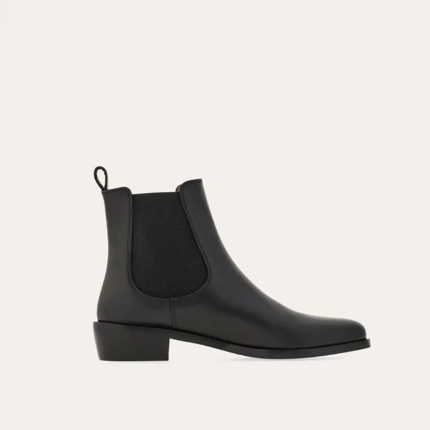 Ferragamo F Buckle Chelsea Boots Black 01K234