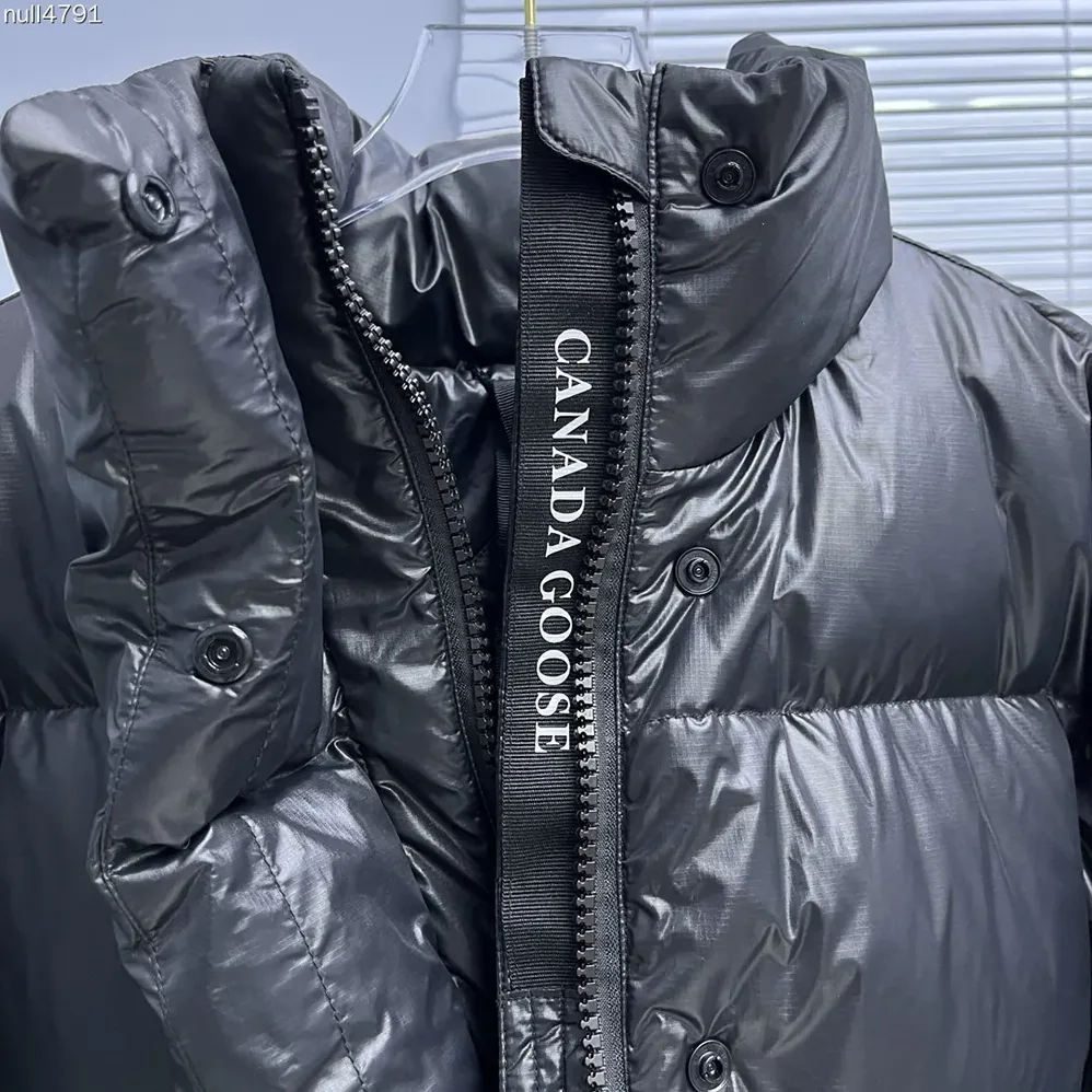 Canada Goose Cypress Cropped Puffer in Recycled Feather-Light Ripstop Shiny for Women in Black