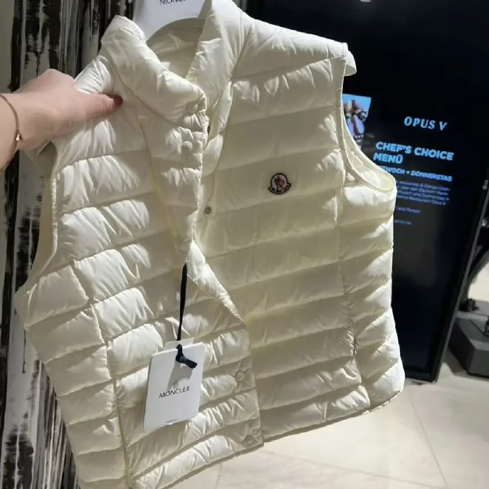 Moncler Liane Verstaubare Daunenweste for Women in White