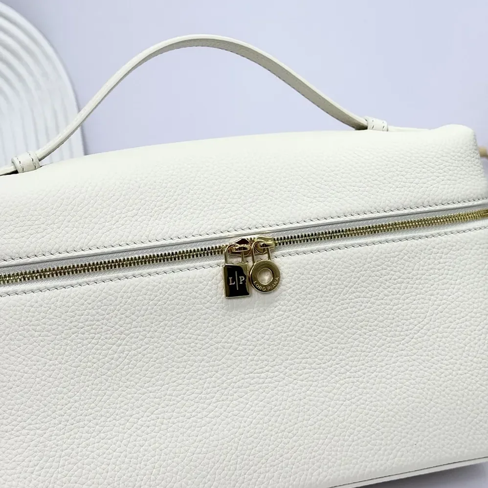 Loro Piana Extra Pocket L27 for Women in White Loro Piana Extra Pocket L27 for Women in White