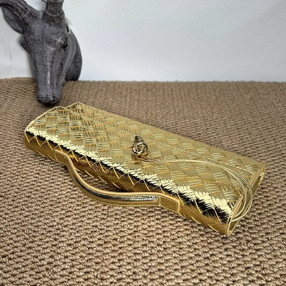Bottega Veneta Andiamo Clutch for Women in Gold