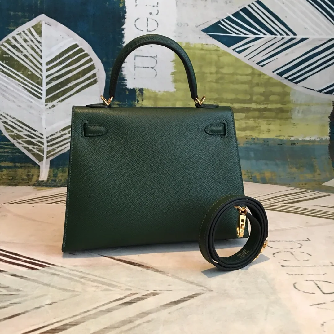 Hermes Kelly Red Gold Toned Hardware / Hermes Kelly Red Gold Toned Hardware /