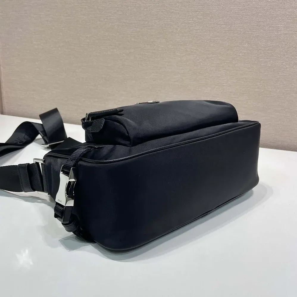 Prada Medium Re-Nylon and Saffiano Leather Shoulder Bag for Unisex Prada Medium Re-Nylon and Saffiano Leather Shoulder Bag for Unisex