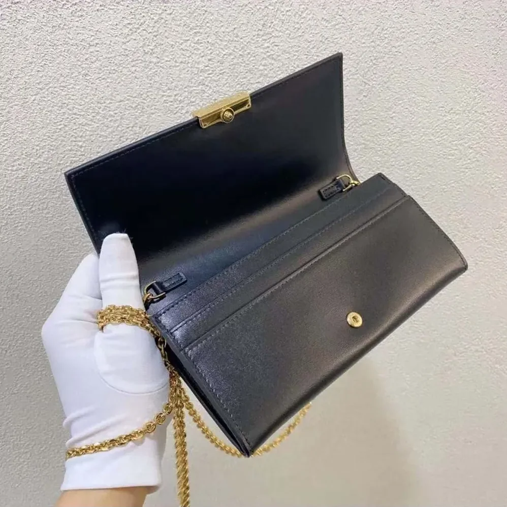 Fendi Shoulder Bag Chain Black Leather Wallet for Women
