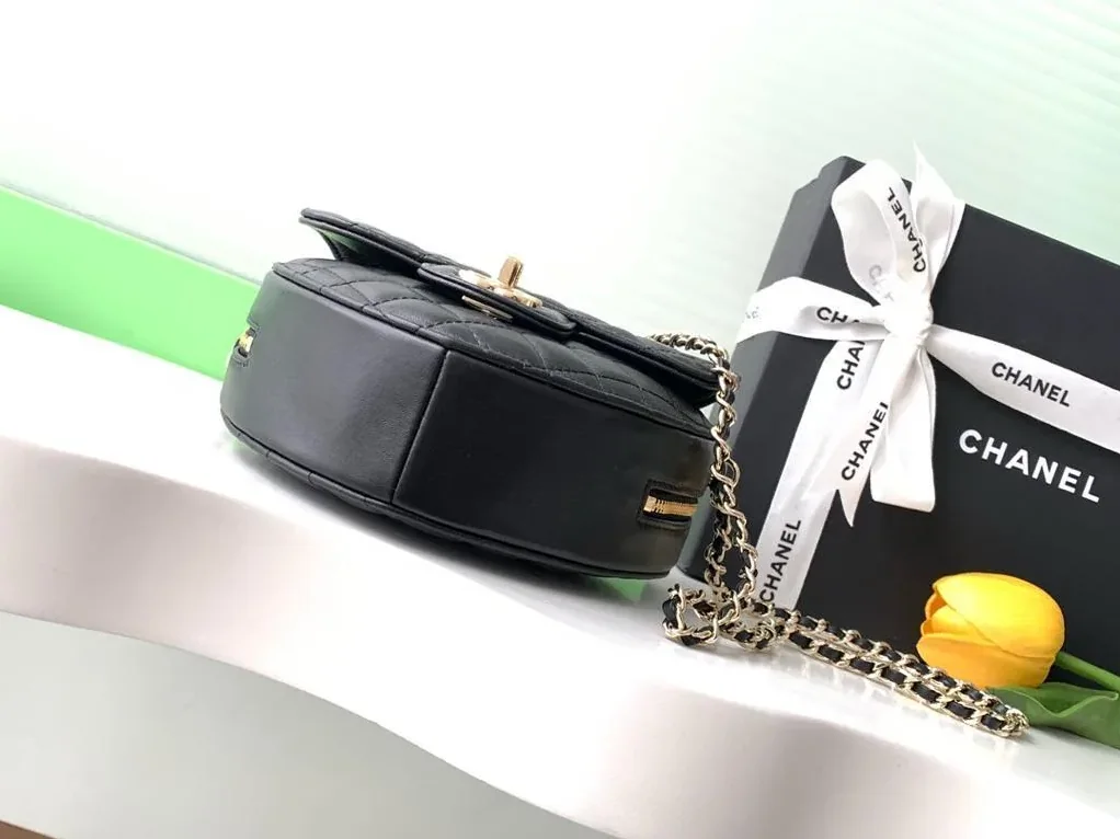 Chanel Mini Heart Bag Black /