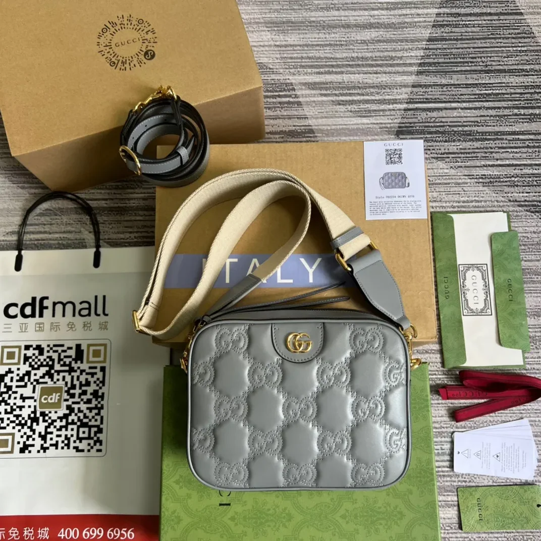 Gucci Matelasse Shoulder Bag Grey Gucci Matelasse Shoulder Bag Grey