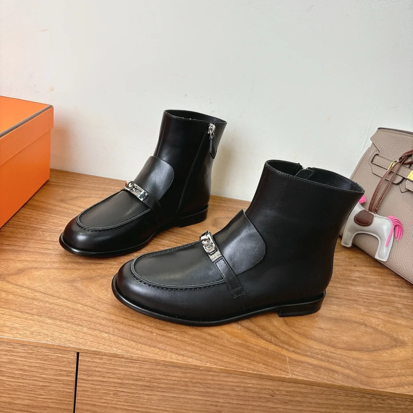 Hermes Kelsy Ankle Boots Noir