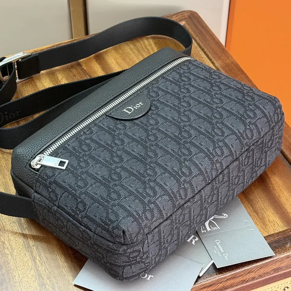Dior Rider Zipped Messenger Bag Black Dior Oblique Jacquard and Black Grained Calfskin for Men