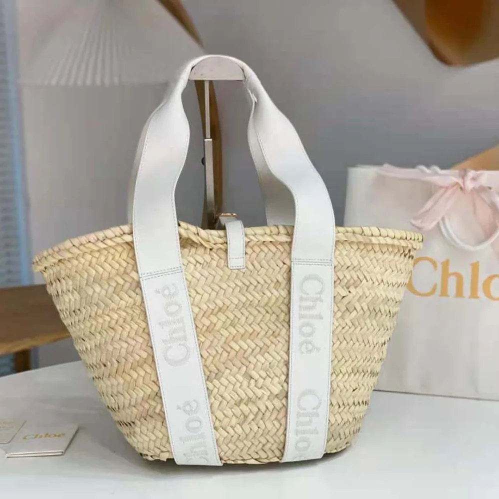 Chloe Sense Medium Basket for Women in White Chloe Sense Medium Basket for Women in White