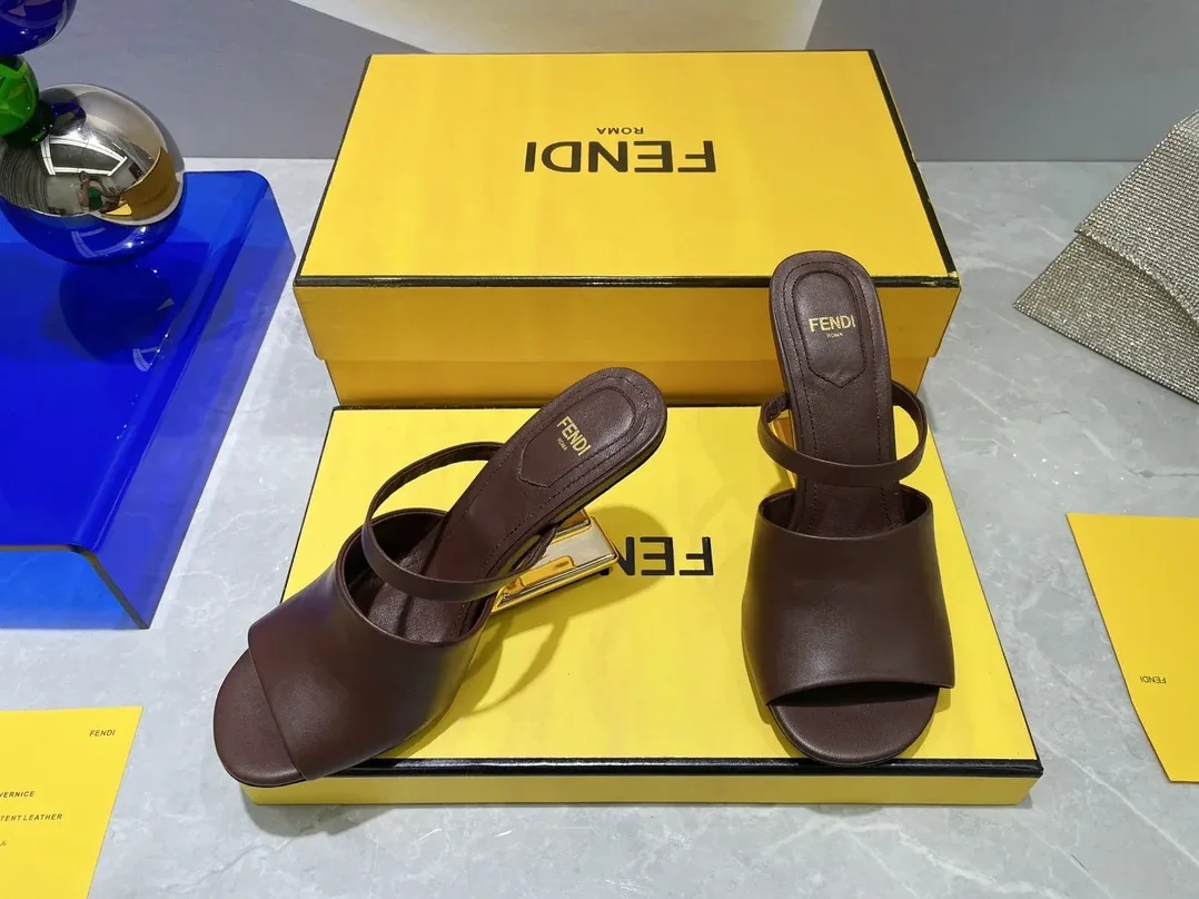 Fendi First Burgundy High in Heeled Sandals Fendi First Burgundy High in Heeled Sandals