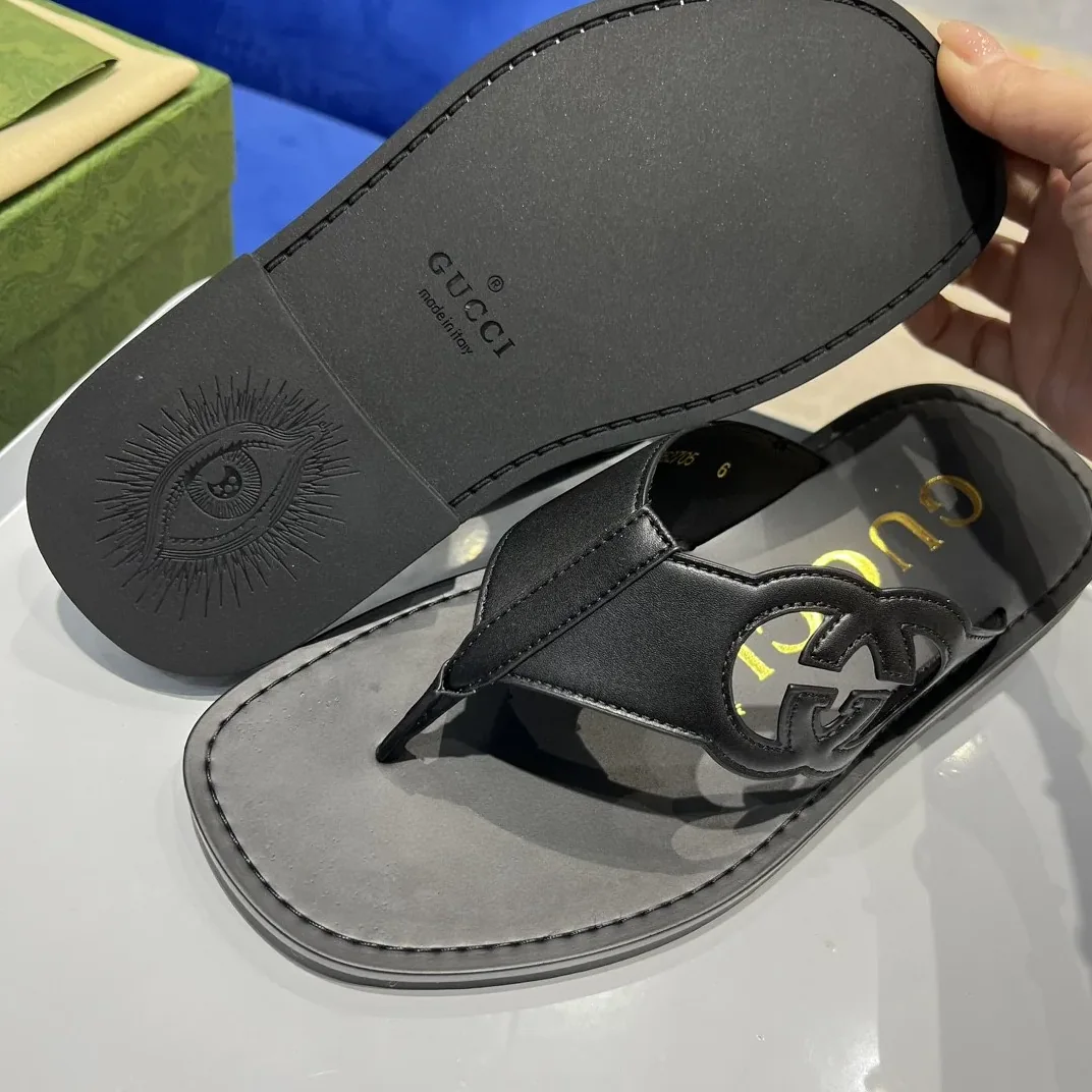Gucci Interlocking in G Thong Sandal Black Gucci Interlocking in G Thong Sandal Black