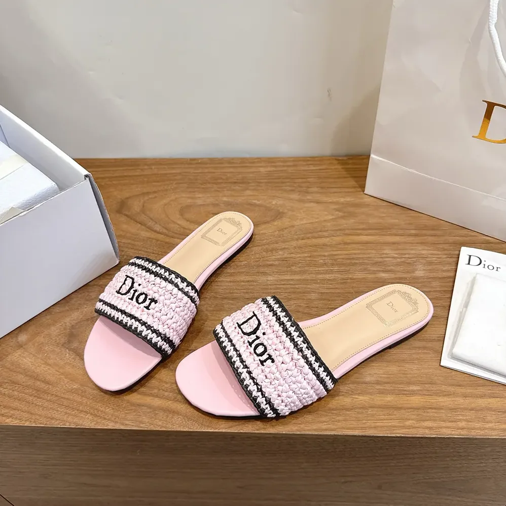 Dior Dioriviera Dior Woven Slide Soupir Pink Crocheted Raffia for Women in Effect Technical Fabric Dior Dioriviera Dior Woven Slide Soupir Pink Crocheted Raffia for Women in Effect Technical Fabric