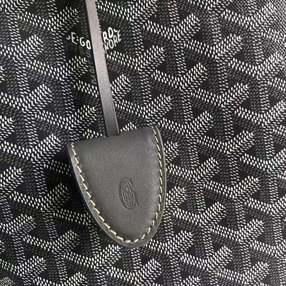 Goyard Bellechasse Biaude PM Bag for Women in Grey Goyard Bellechasse Biaude PM Bag for Women in Grey