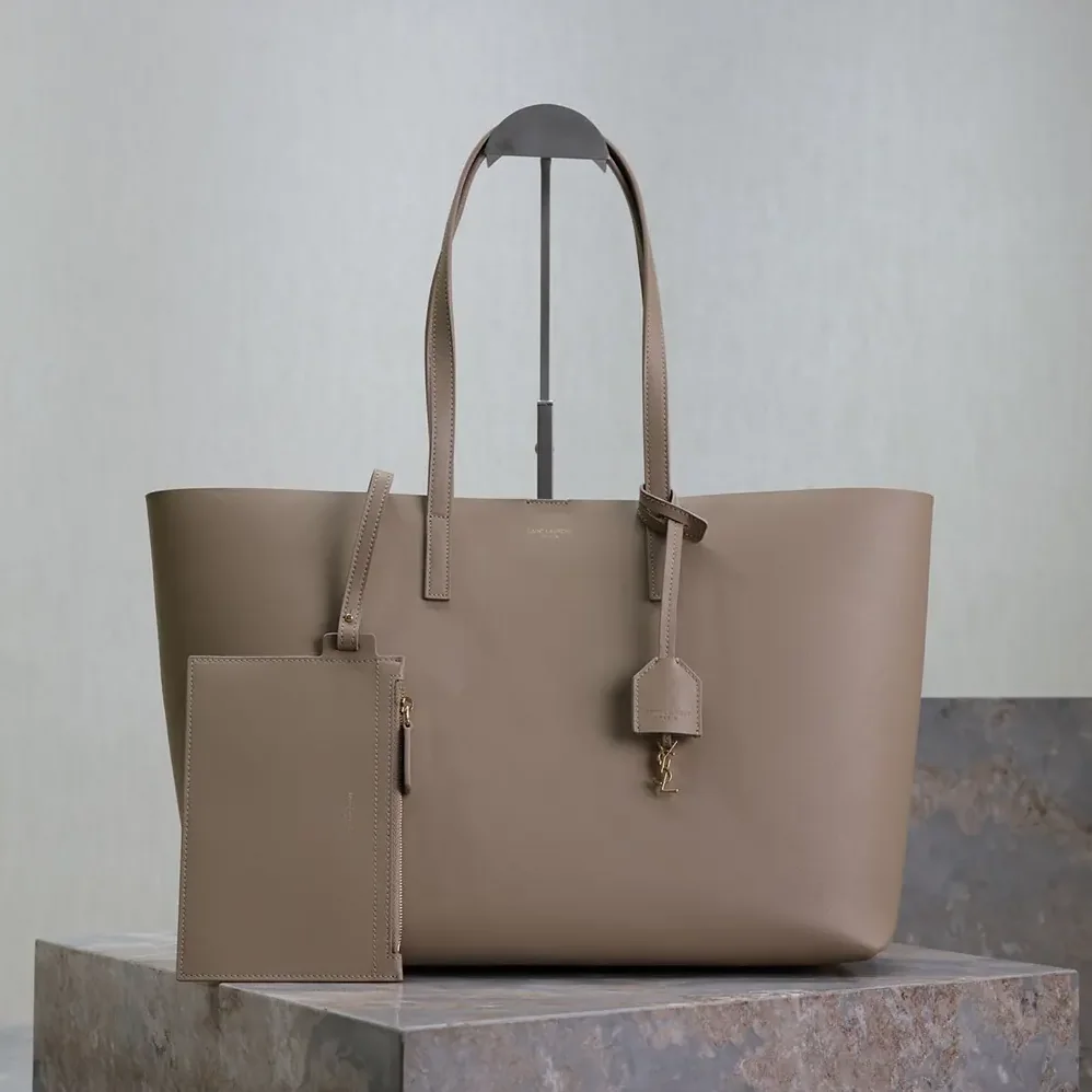 Saint Laurent YSL Shopping Saint Laurent in Leather for Women in Sandy