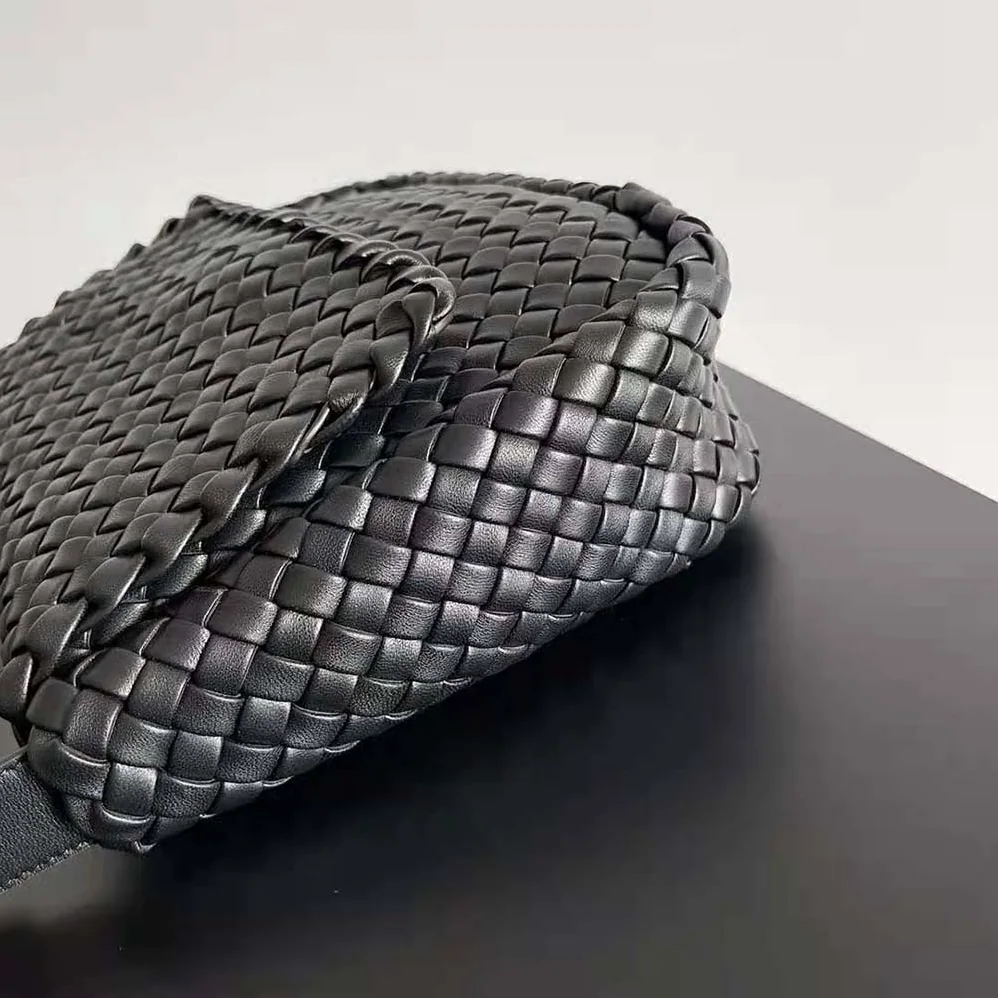 Bottega Veneta Cobble Shoulder Bag Small Padded Intreccio Leather for Women in Black Bottega Veneta Cobble Shoulder Bag Small Padded Intreccio Leather for Women in Black