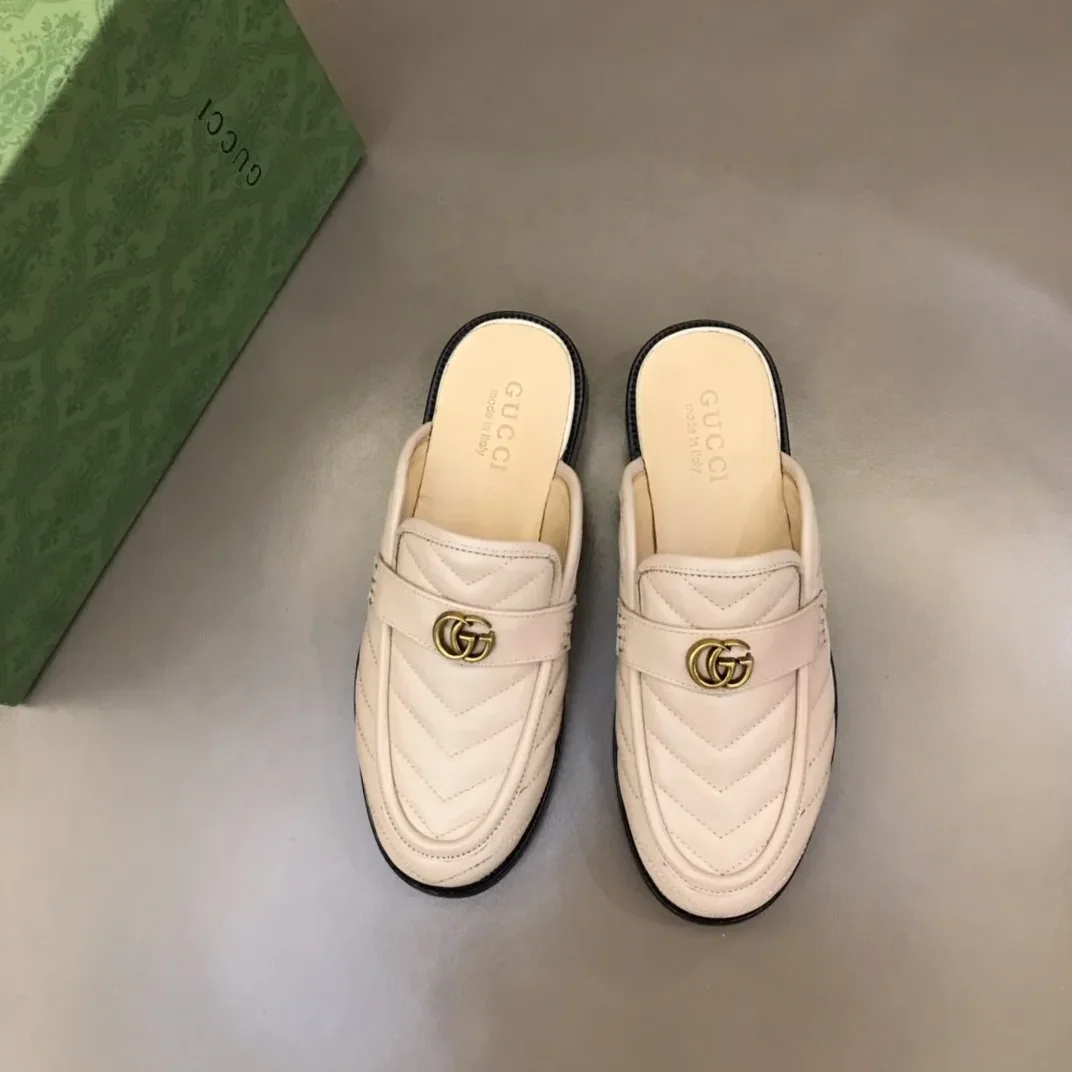 Gucci Slipper With Interlocking G Beige Gucci Slipper With Interlocking G Beige
