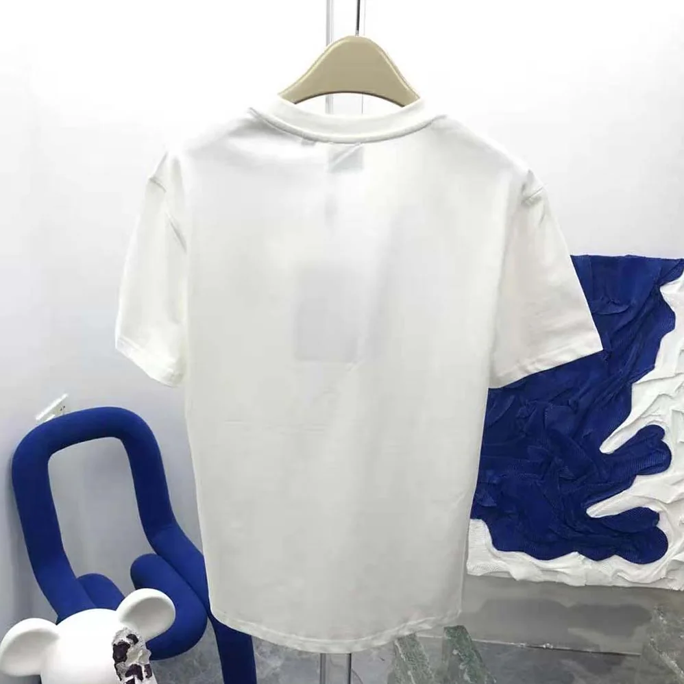Burberry Logo Appliqué Cotton Oversized T-shirt for Women in White