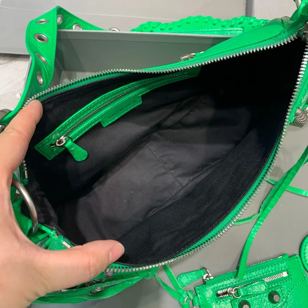 Balenciaga Le Cagole XS Shoulder Bag In Green