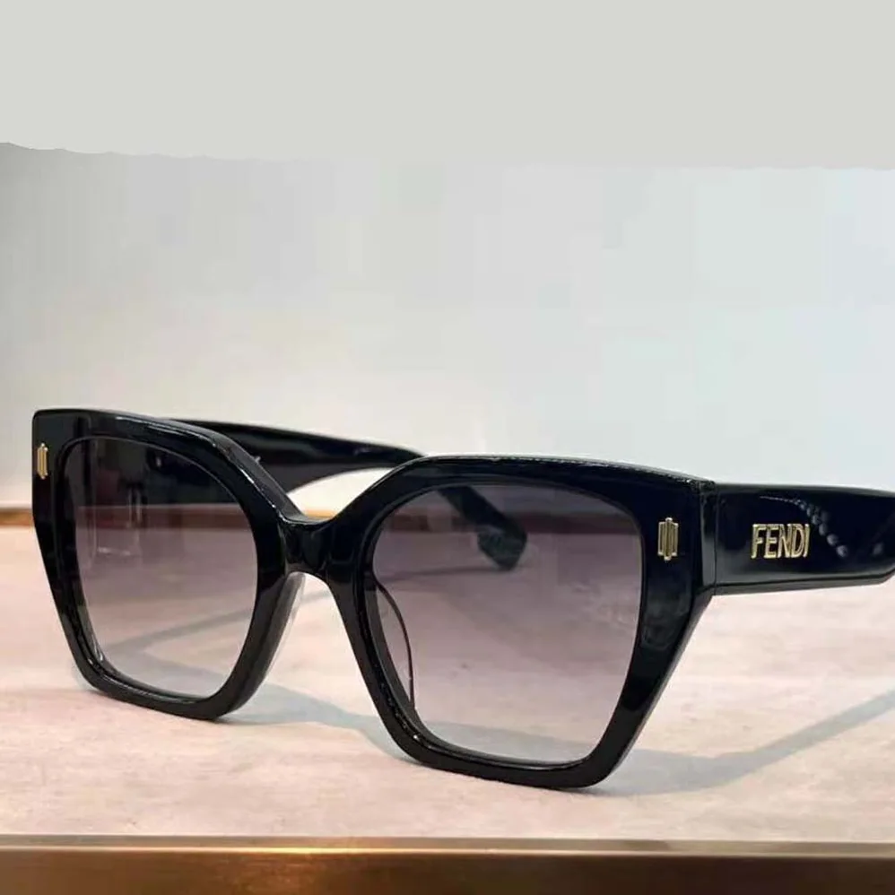 Fendi Fendi Bold Low Bridge Fit Black Acetate Sunglasses for Unisex Fendi Fendi Bold Low Bridge Fit Black Acetate Sunglasses for Unisex
