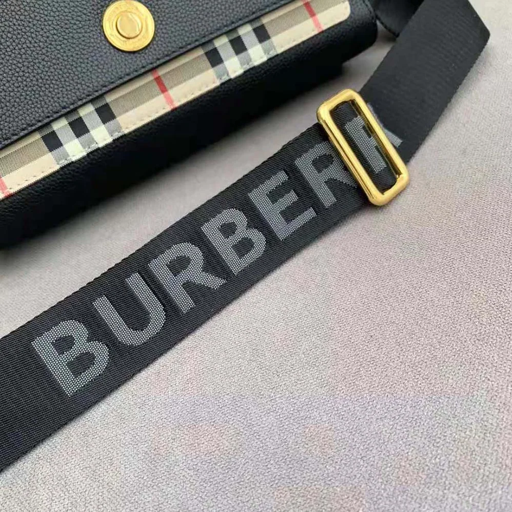 Burberry Leather and Vintage Check Note Crossbody Bag for Women in Black Burberry Leather and Vintage Check Note Crossbody Bag for Women in Black