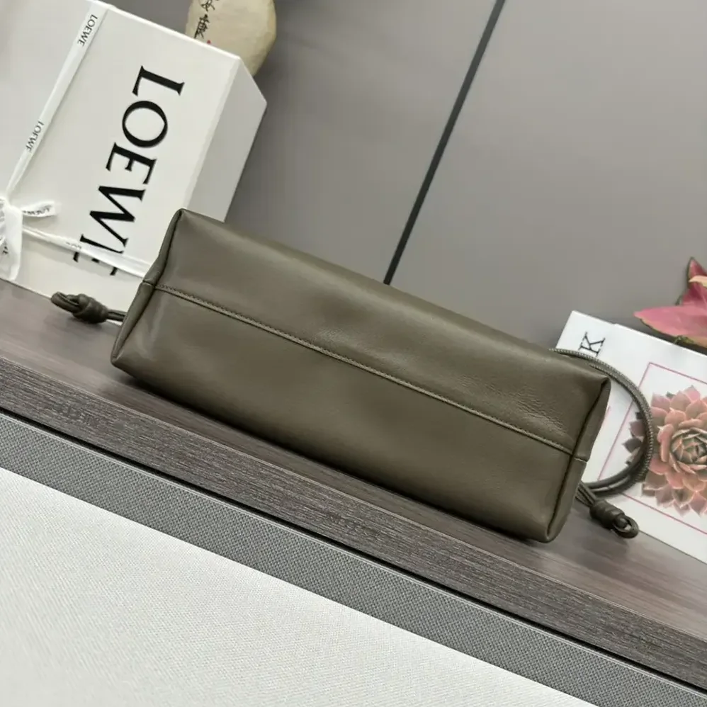 Loewe Medium Flamenco Purse in Mellow Nappa Lambskin for Unisex in Dark Khaki Green
