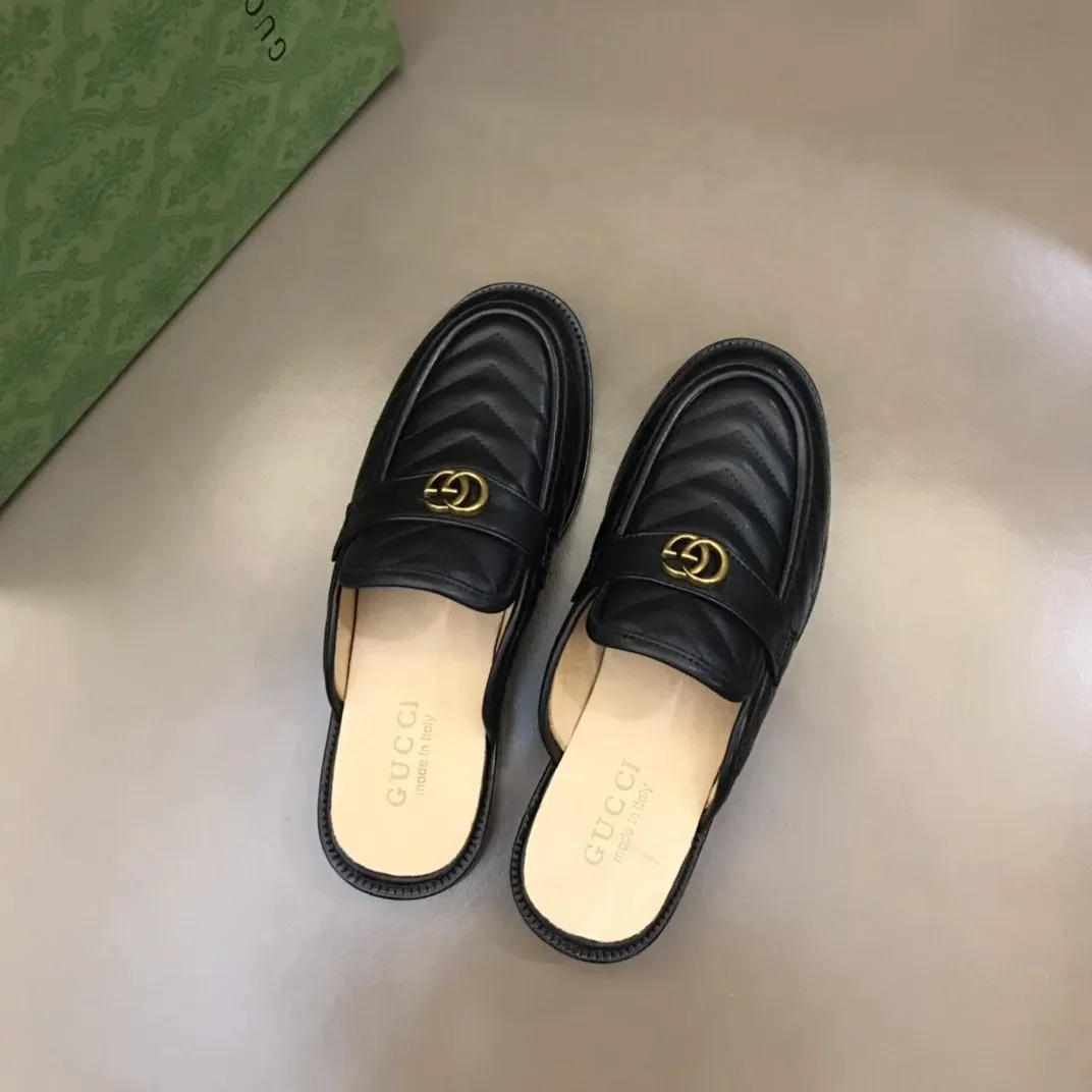 Gucci Slipper With Interlocking G Black Gucci Slipper With Interlocking G Black