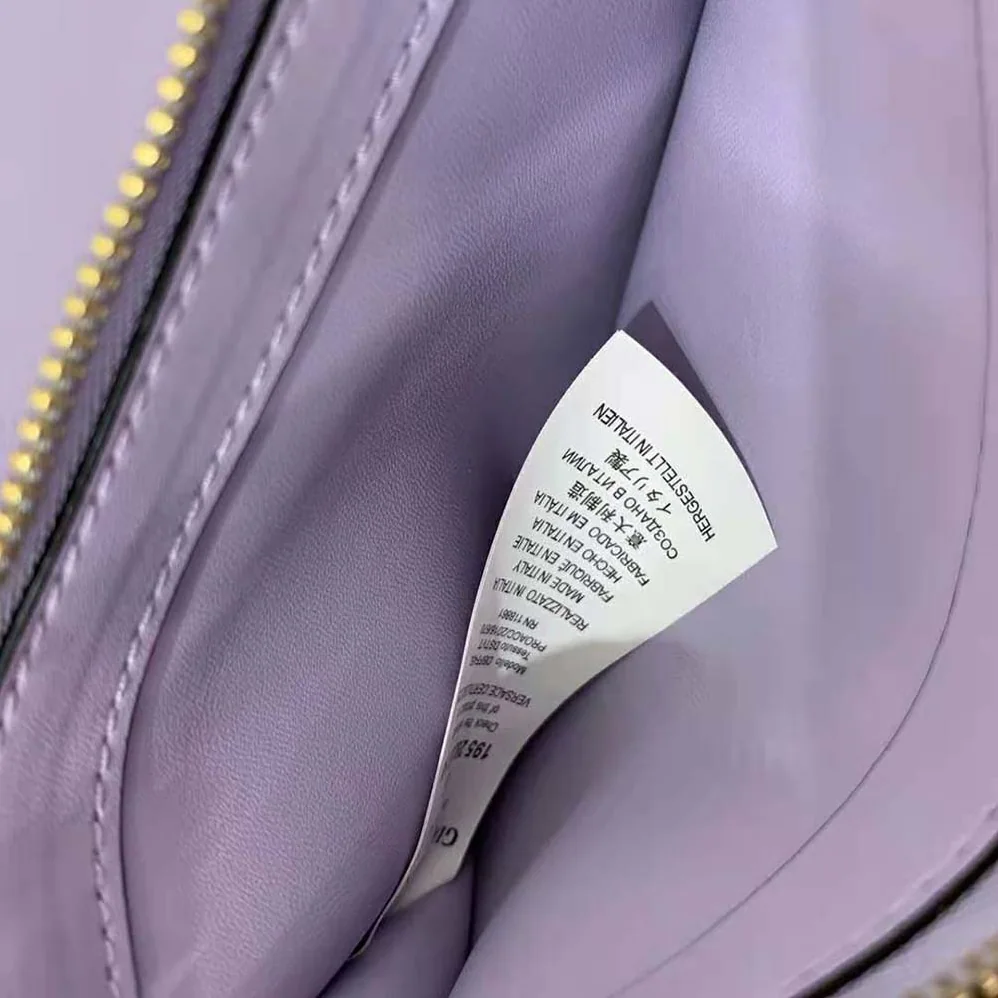 Versace La Medusa Medium Handbag Crafted From Premium leather for Women Versace La Medusa Medium Handbag Crafted From Premium leather for Women