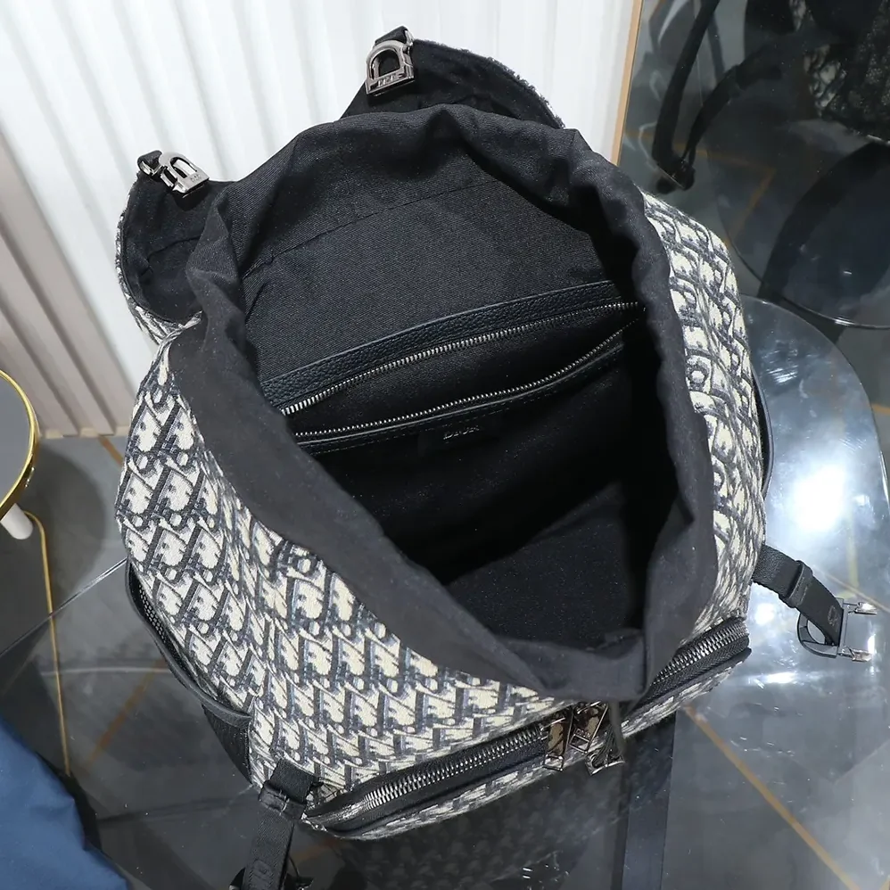 Dior Dior 8 Backpack with Flap Beige and Black Dior Oblique Jacquard for Men Dior Dior 8 Backpack with Flap Beige and Black Dior Oblique Jacquard for Men