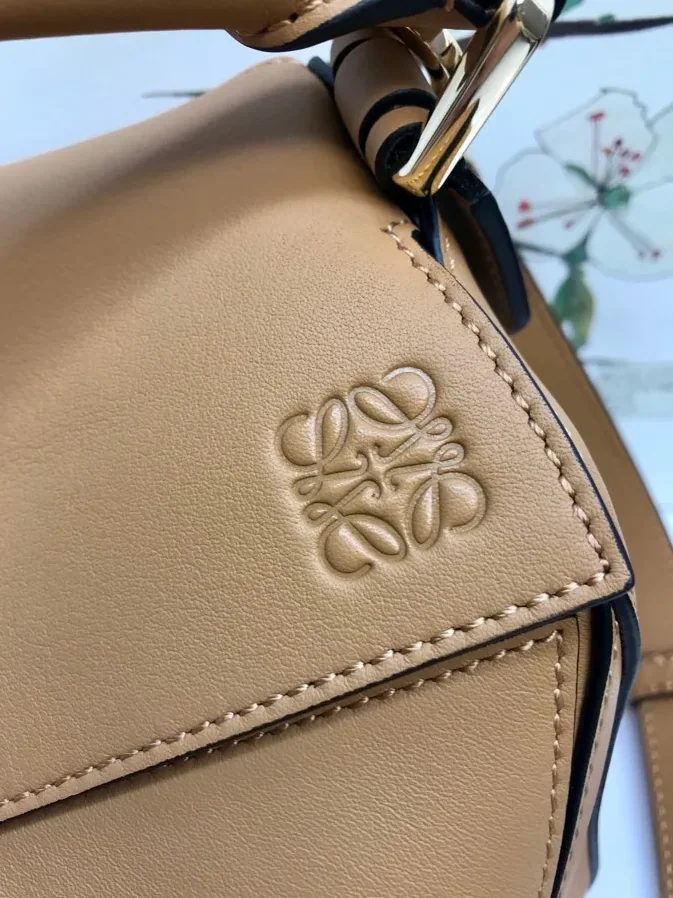 Loewe Small Puzzle Bag Brown /