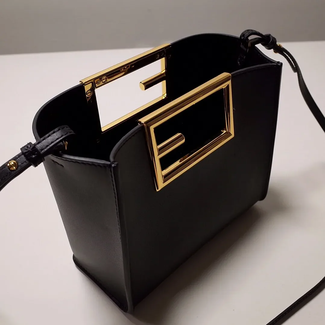Fendi Way Small Black Bag For Woman / 8BS054AAIWF0KUR Fendi Way Small Black Bag For Woman / 8BS054AAIWF0KUR