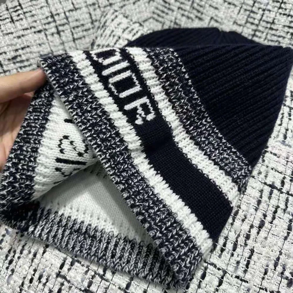 Dior D-White Beanie Black and Ivory Virgin Wool and Cashmere for Women Dior D-White Beanie Black and Ivory Virgin Wool and Cashmere for Women