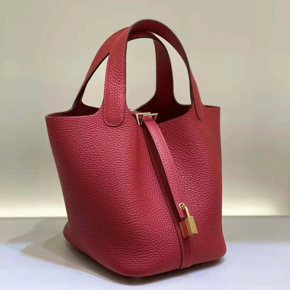 Hermes Picotin Lock 18cm in Clémence leather for Women in Red Hermes Picotin Lock 18cm in Clémence leather for Women in Red
